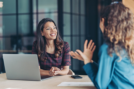 TRAINING THE ART OF NEGOTIATION